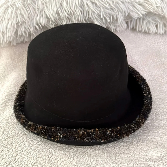 Filippo Catarzi Black with knit multi colored brim end 100% wool made in Italy. - Picture 10 of 13